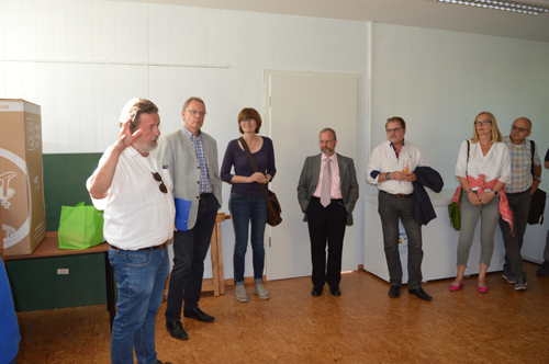 v.l.: Volker Hoffmann (Vorsitzender Verein Haus am Müllestumpe), Steffen Heinze (stv. BJV-Vorsitzender), Alexandra Bartschat (BJV-Schriftführerin), Lambert-Sebastian Gerstmeier (BJV-Vorsitzender), ganz rechts: Ludger Kersting (BJV-Beisitzer).